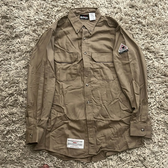 Brand new without tags. Bulwark FR Cat2 2112 button down shirts. - Picture 1 of 4